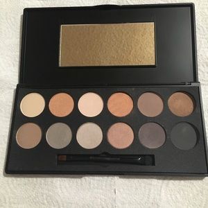 Beauty Bay Couture Eyeshadow Palette